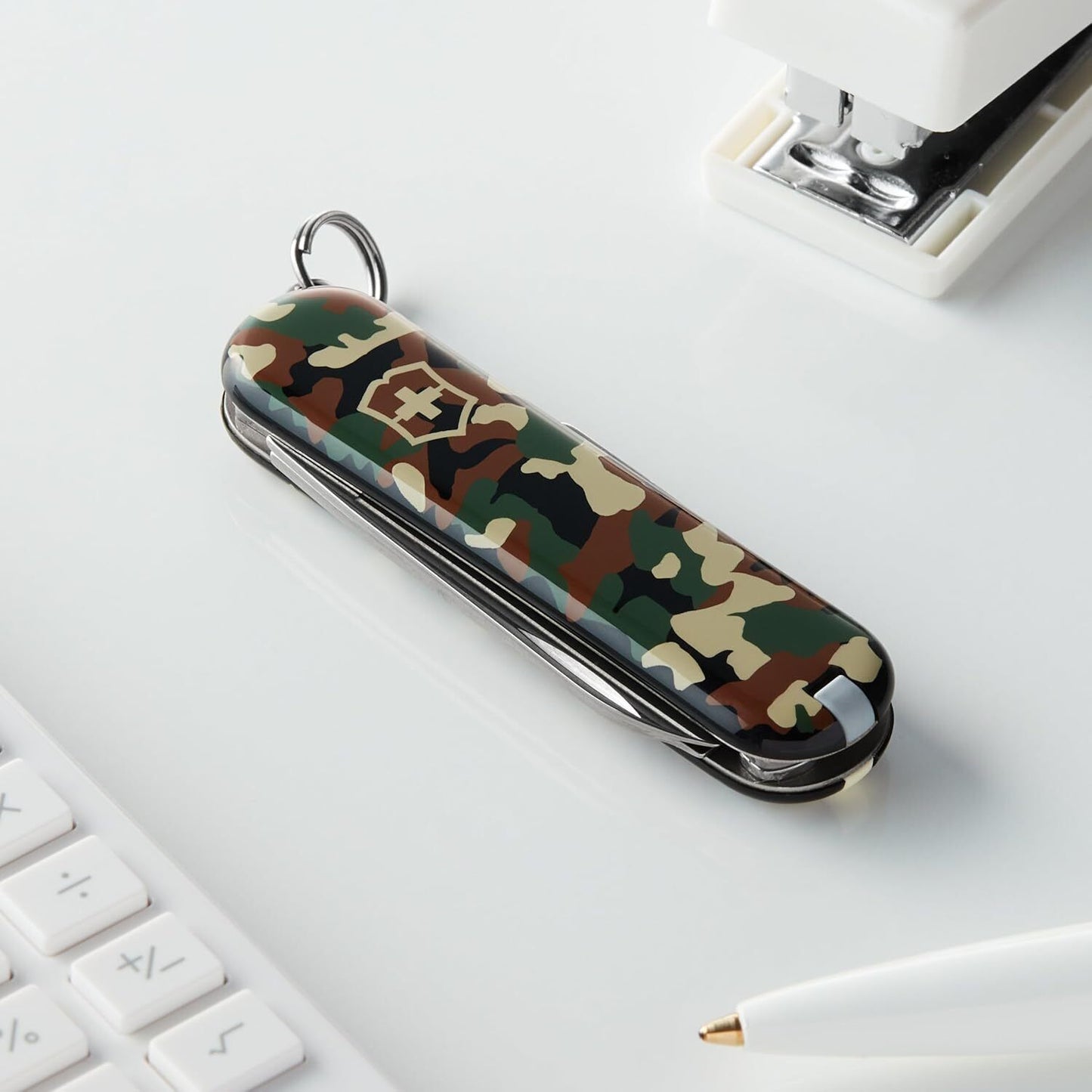 NEW Victorinox Swiss Army 58mm Knife CLASSIC TIMBER CAMO 0.6223.94