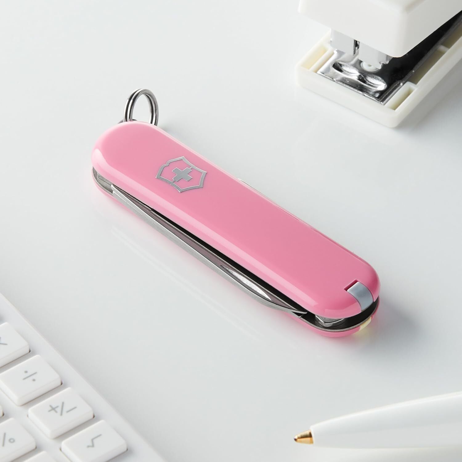 Victorinox Swiss Army Knife 58mm Classic 7 Function Pink 0.6223.51G